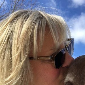 Meet your Posher, Debbie